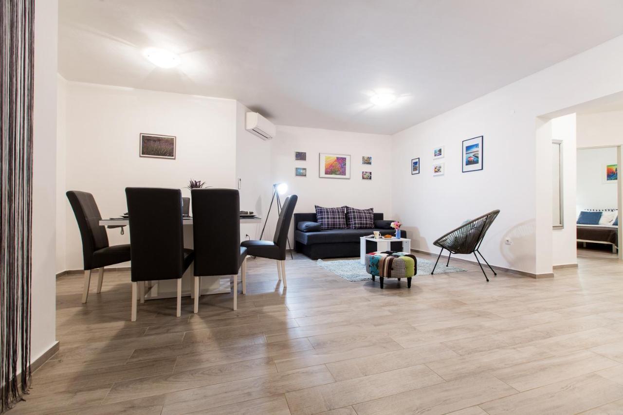 Maiv Residence - Family & Designer Suites Rogoznica  Zimmer foto