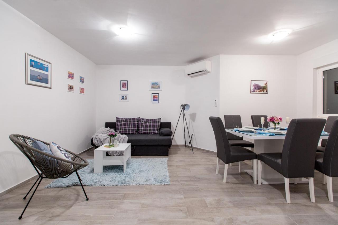 Maiv Residence - Family & Designer Suites Rogoznica  Zimmer foto