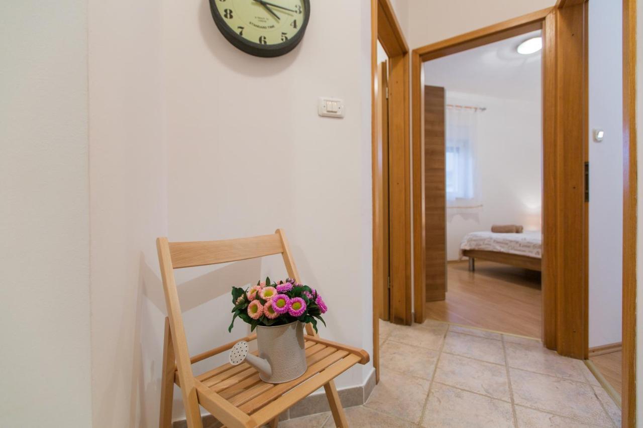 Maiv Residence - Family & Designer Suites Rogoznica  Zimmer foto