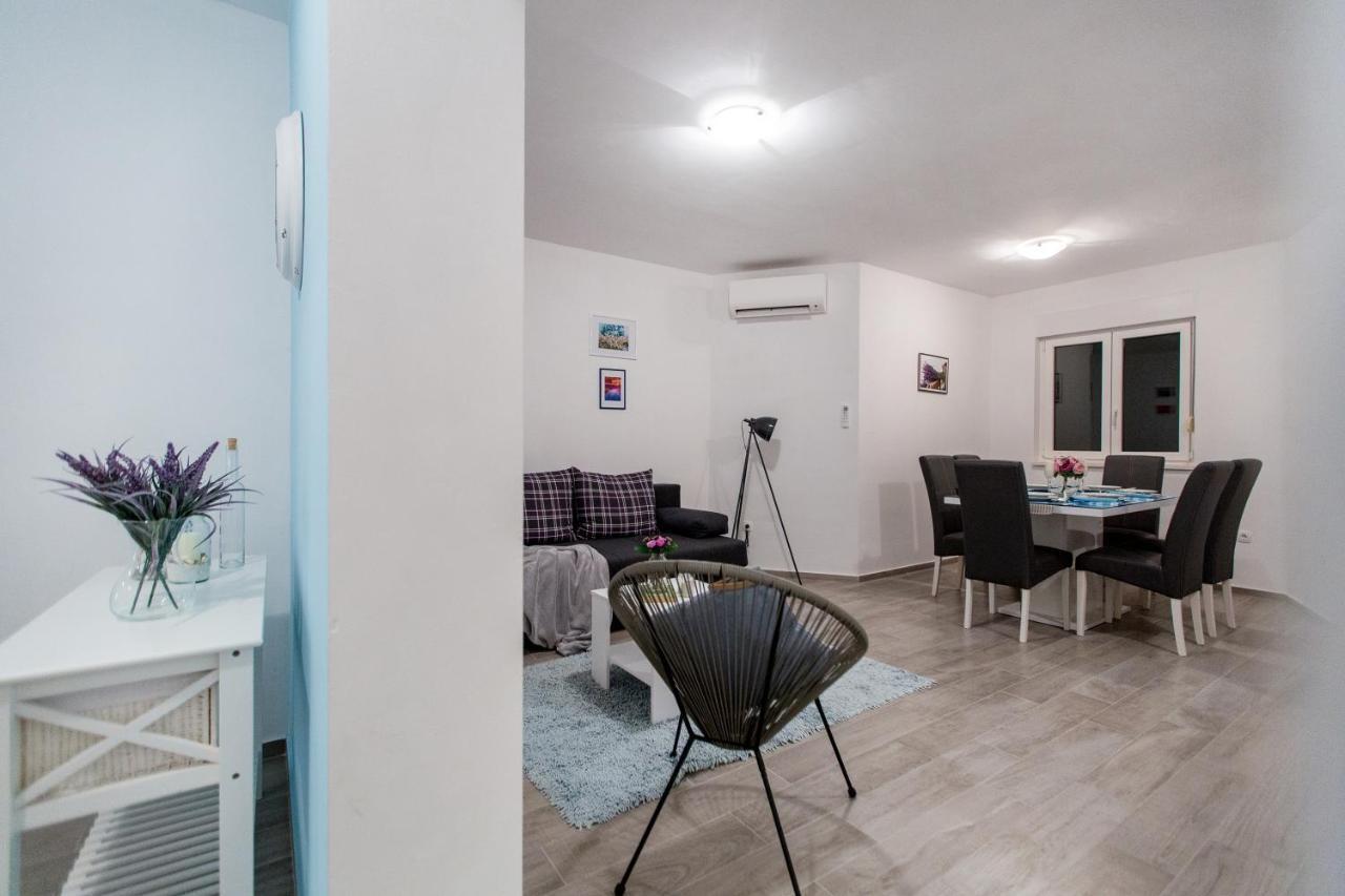 Maiv Residence - Family & Designer Suites Rogoznica  Zimmer foto